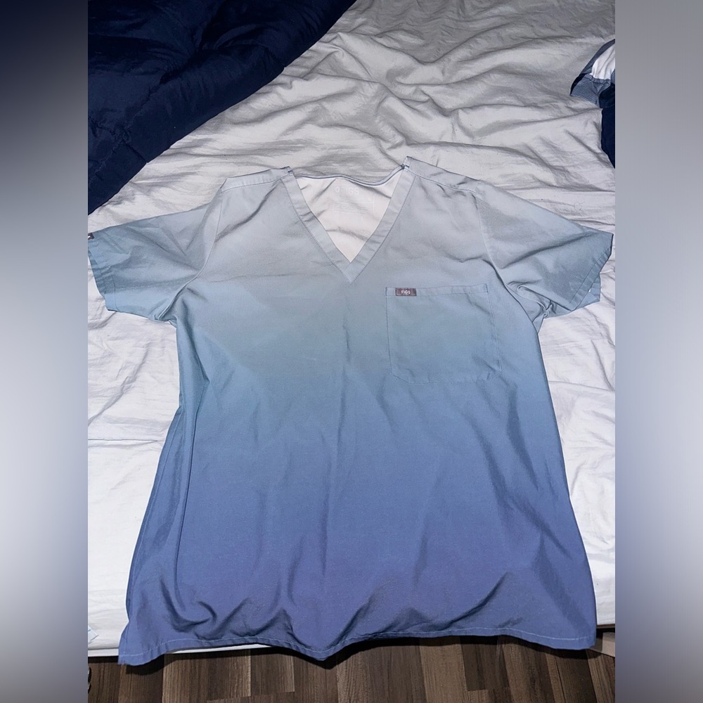 Ocean Mist ombré scrub set